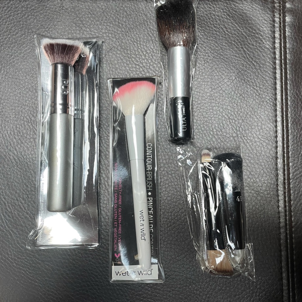 Makeup Brushes - multiple types and brands